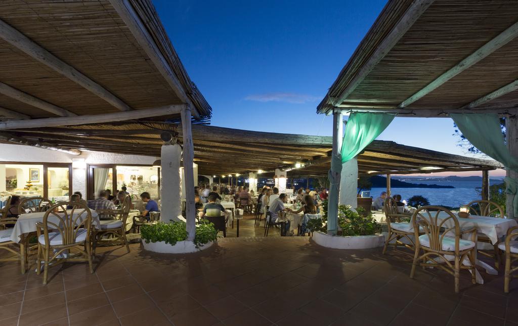 Hotel La Bisaccia Baja Sardinia Esterno foto