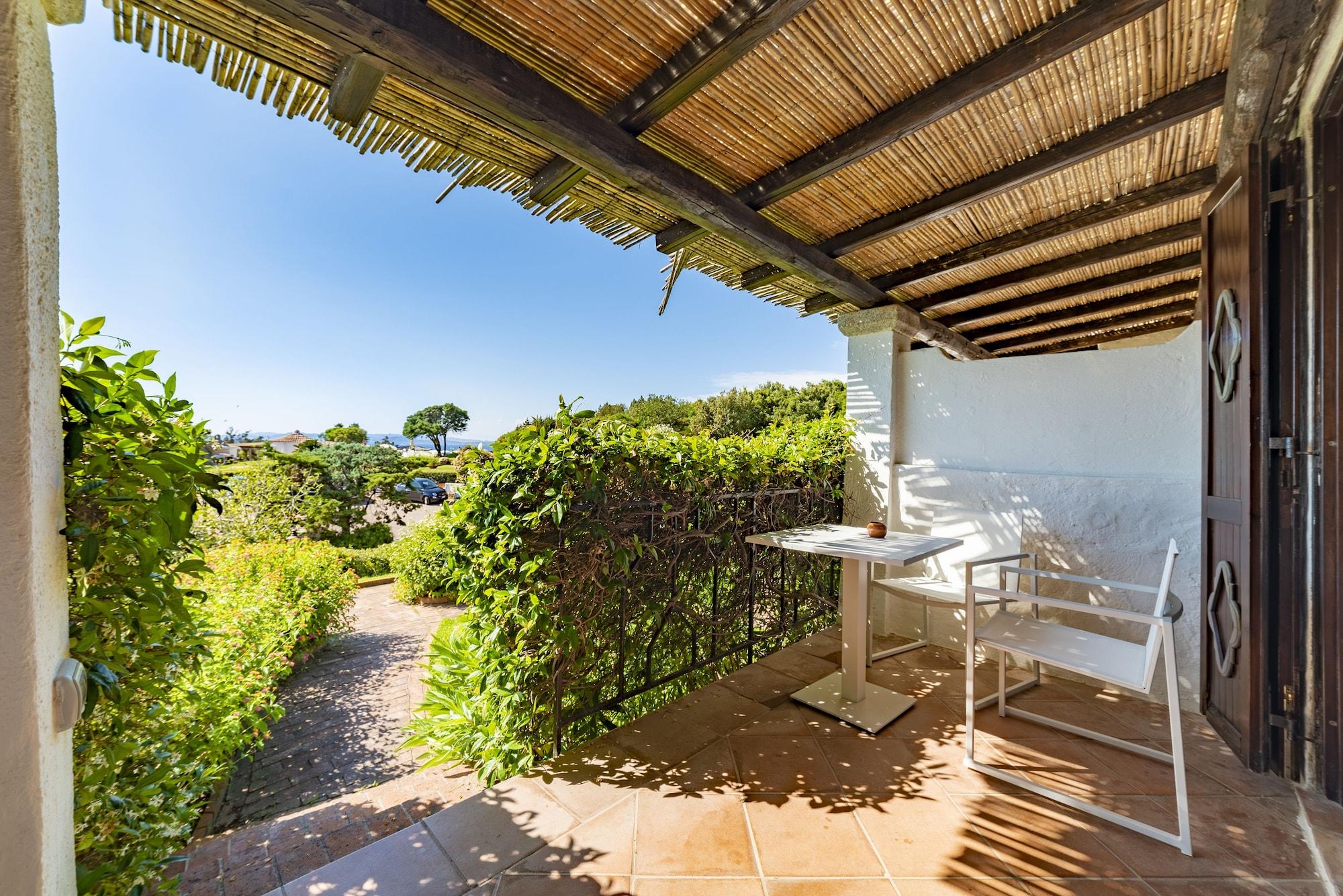 Hotel La Bisaccia Baja Sardinia Esterno foto