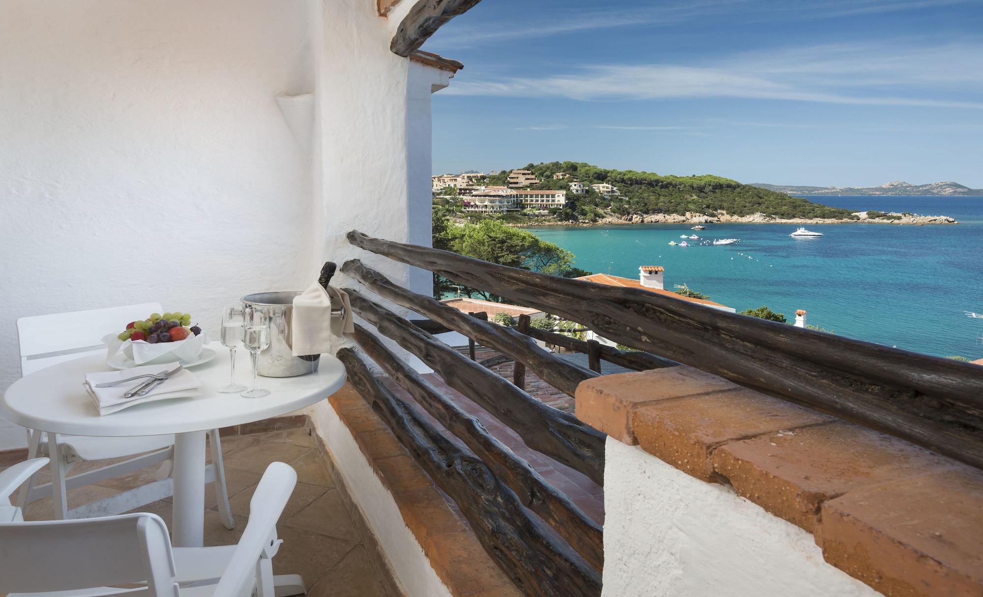 Hotel La Bisaccia Baja Sardinia Esterno foto