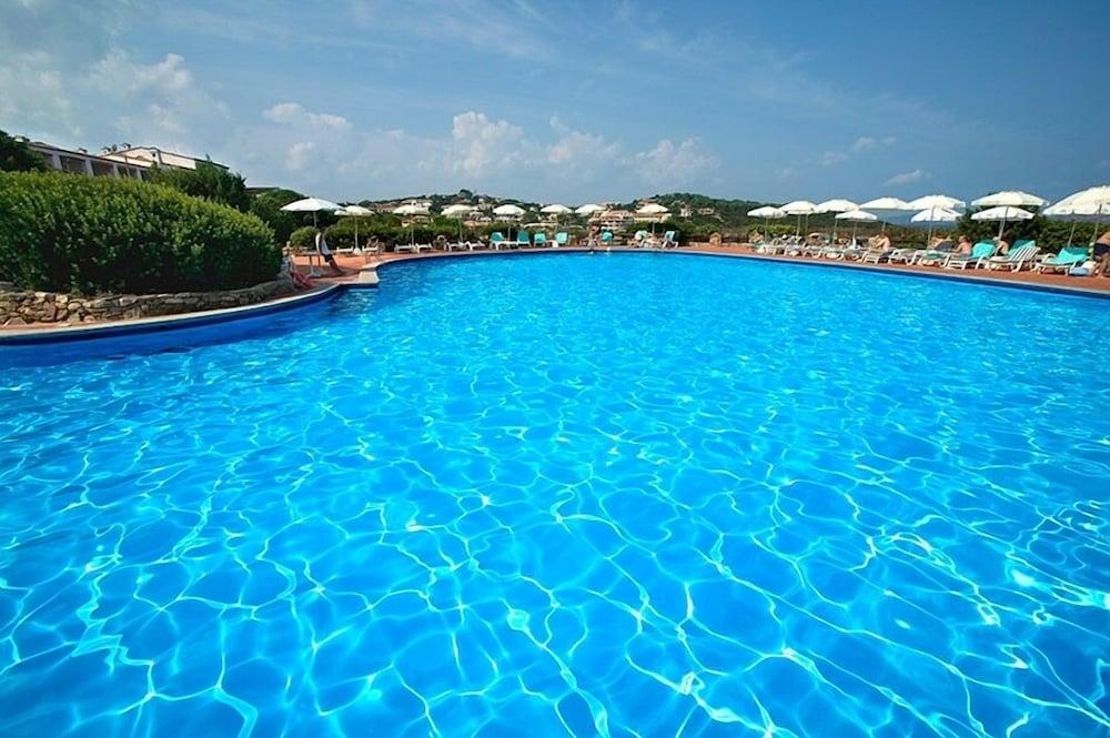 Hotel La Bisaccia Baja Sardinia Esterno foto