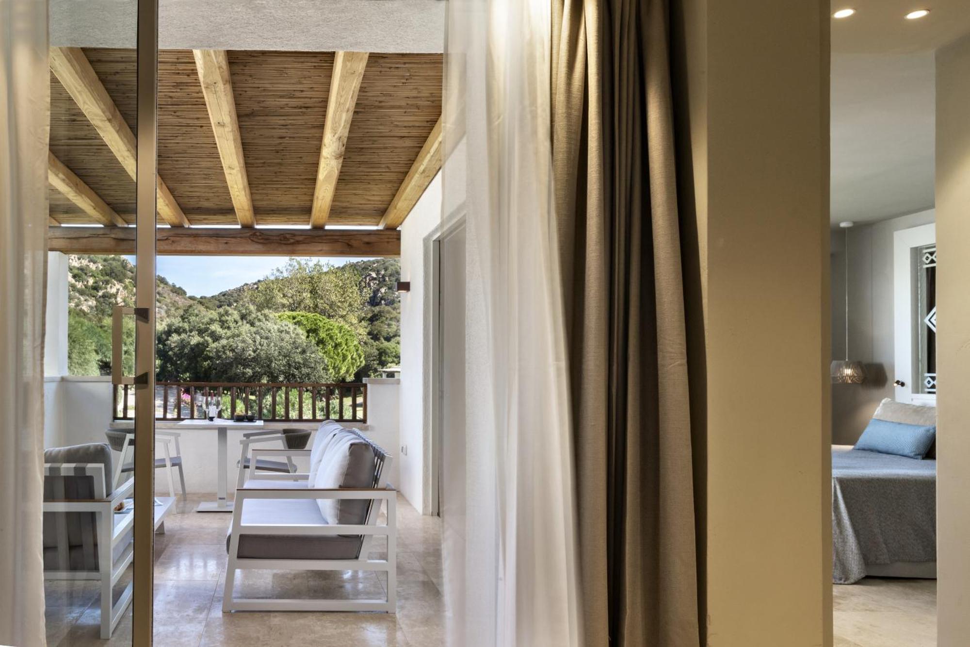 Hotel La Bisaccia Baja Sardinia Esterno foto