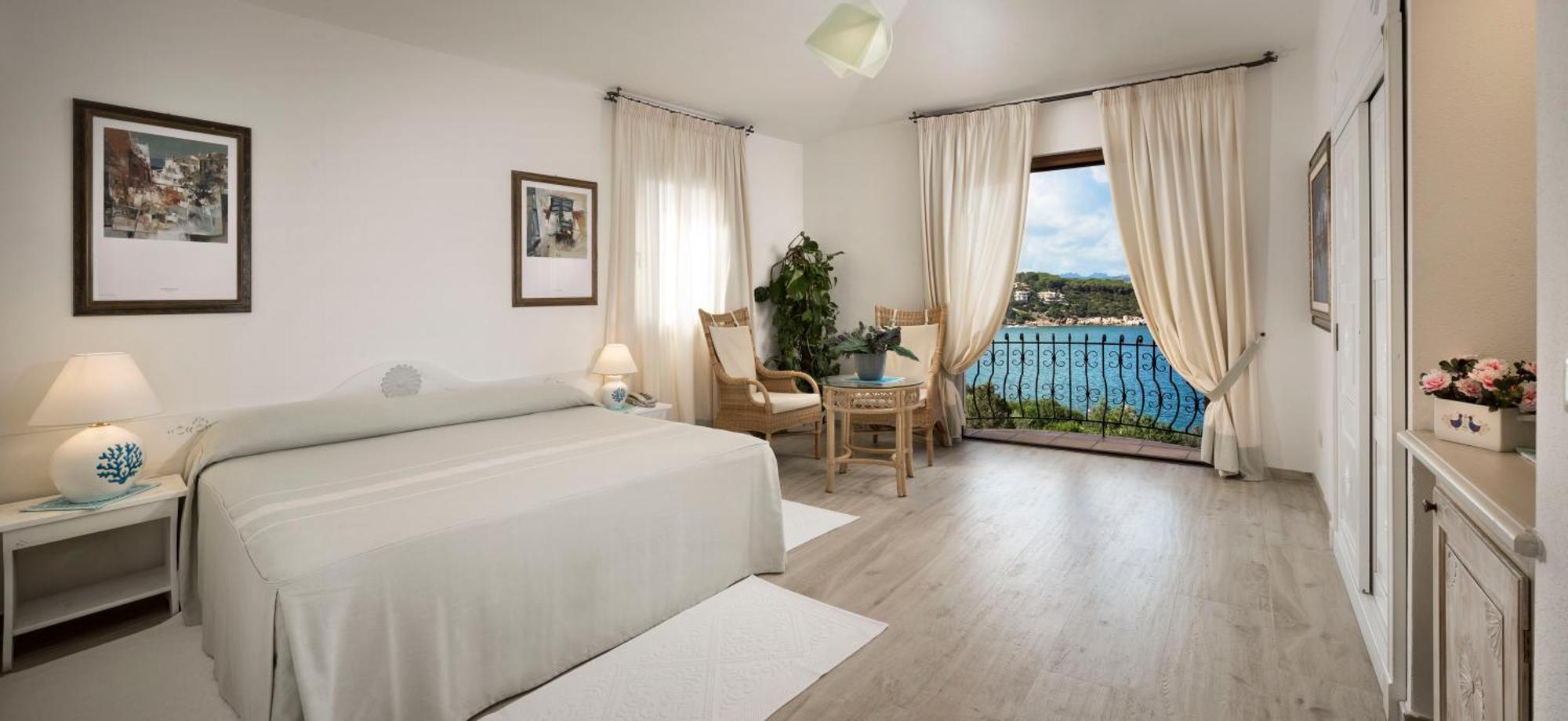 Hotel La Bisaccia Baja Sardinia Esterno foto